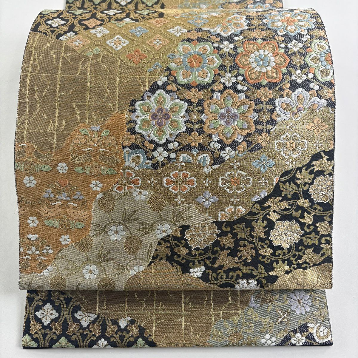 【美品】 袋帶 名品級 服部織物 落款 華紋 向鳥 金絲 金金箔 金色 六通 純蠶絲