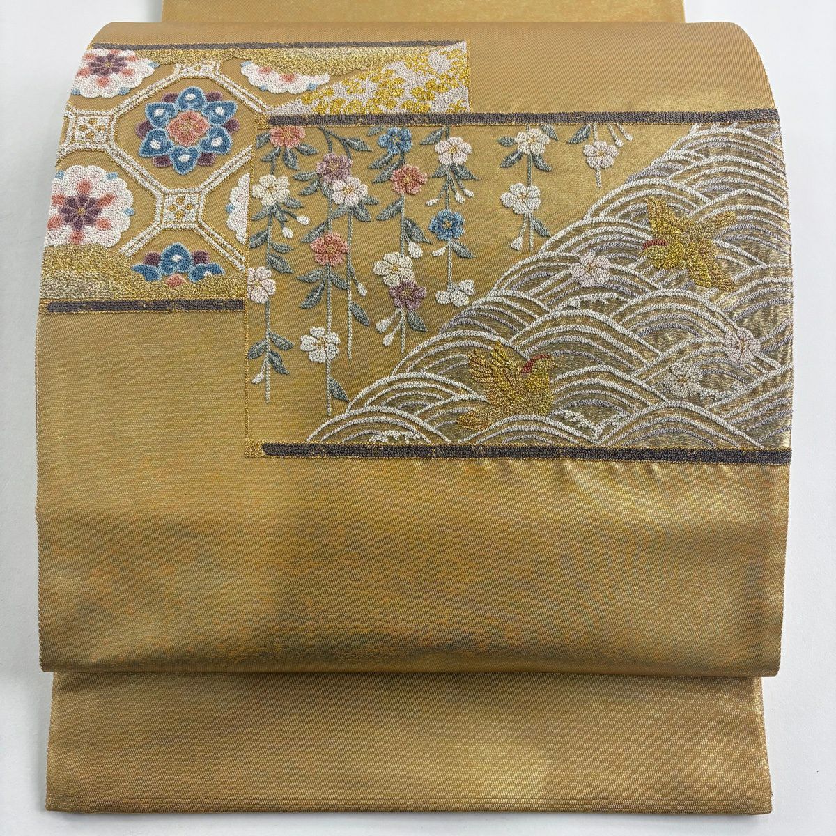 【美品】 袋帶 名品級 關西仕立 雪垂櫻 波 相良刺繡 金線 金色 大鼓圖案 純蠶絲