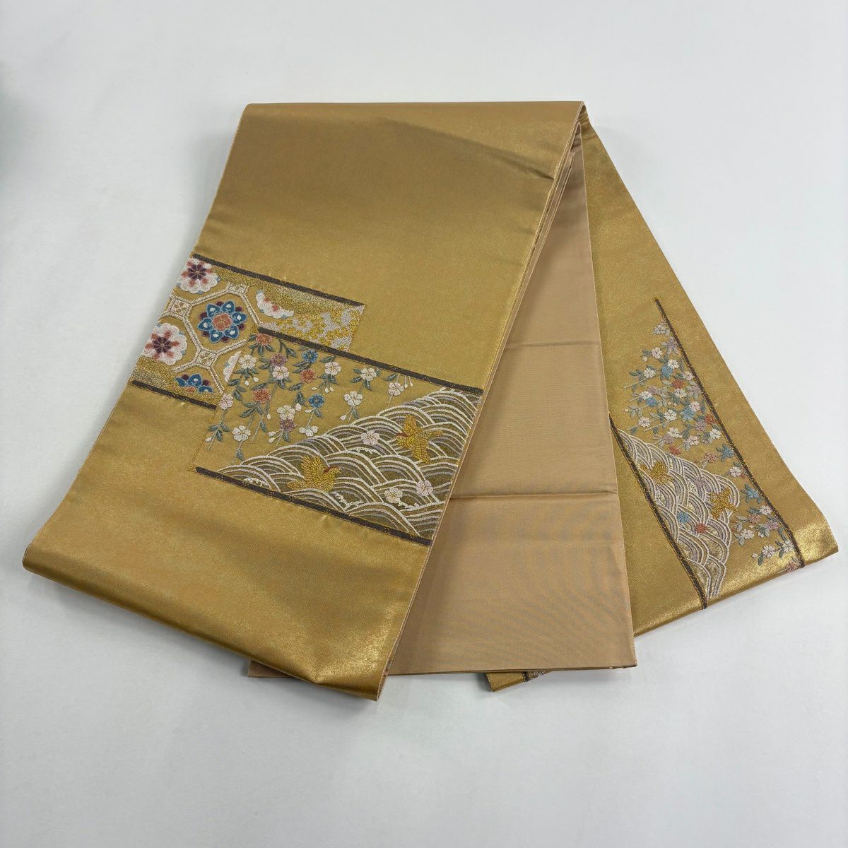【美品】 袋帶 名品級 關西仕立 雪垂櫻 波 相良刺繡 金線 金色 大鼓圖案 純蠶絲