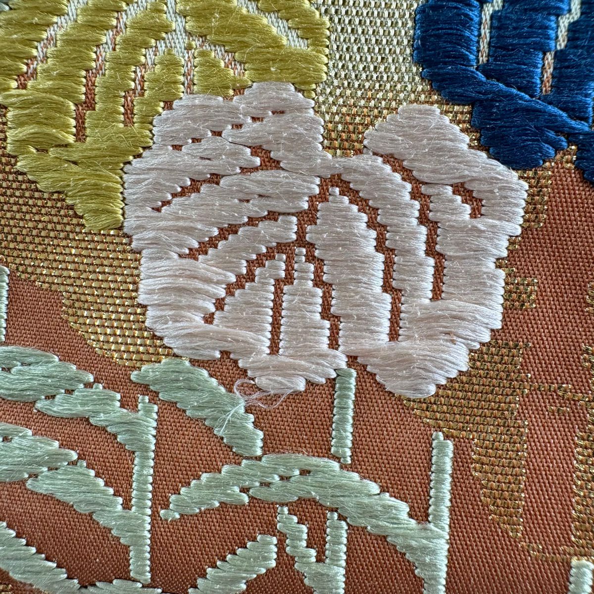 【美品】 袋帶 名品級 草花紋紋 雲文 唐織 金金箔 紅茶 六通 純蠶絲