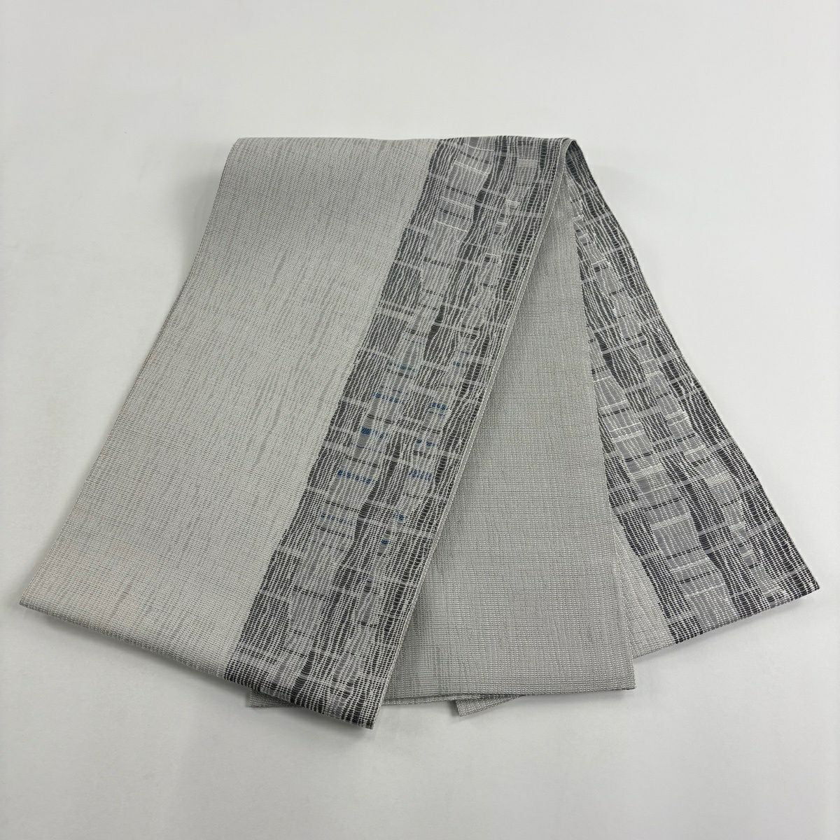 【美品】 袋帶 名品級 幾何學 灰 深藍色 お太鼓圖案 純蠶絲