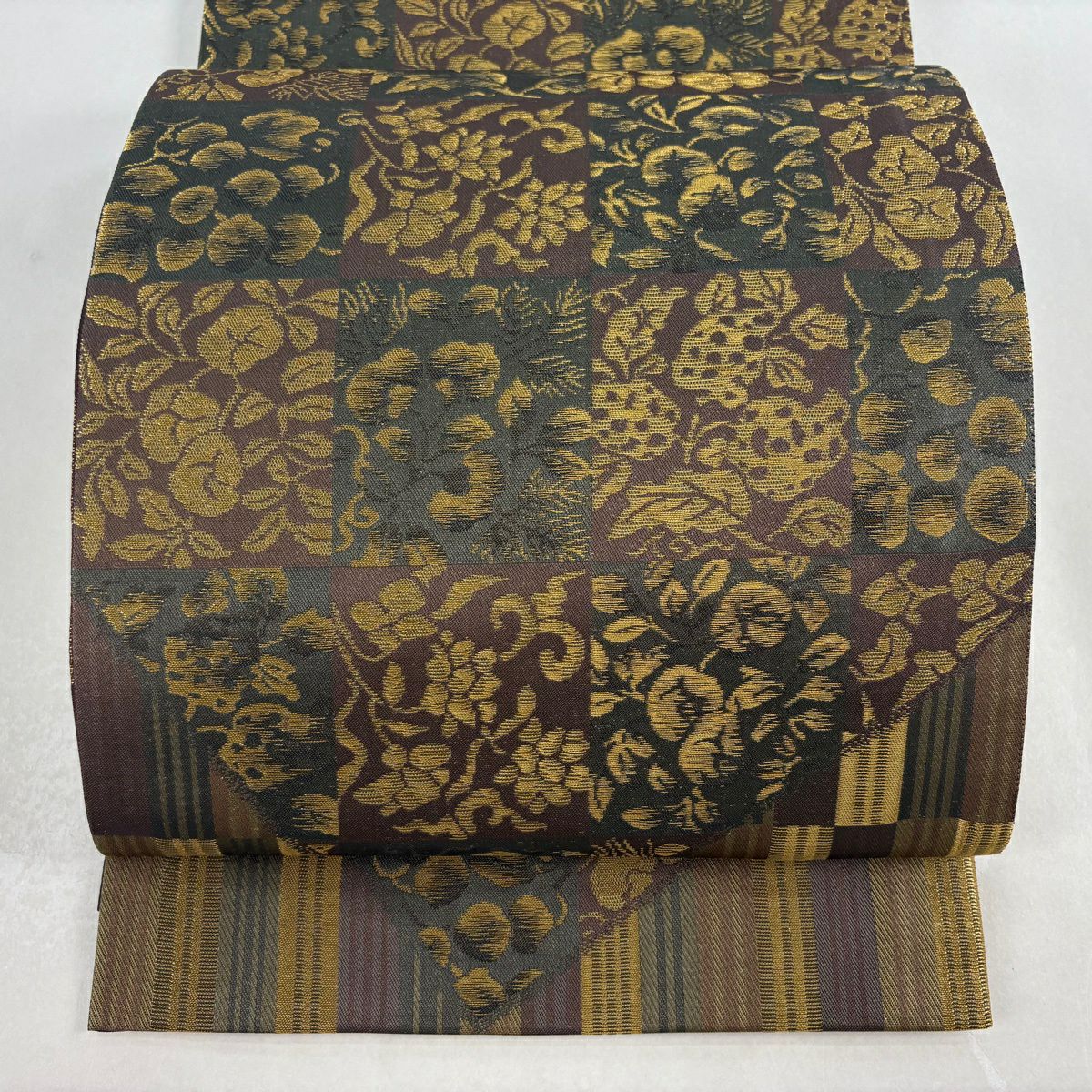 【美品】 袋帶 逸品級 誉田屋源兵衛 落款 草花紋紋 縞紋 金絲 金金箔 焦茶 全通 純蠶絲