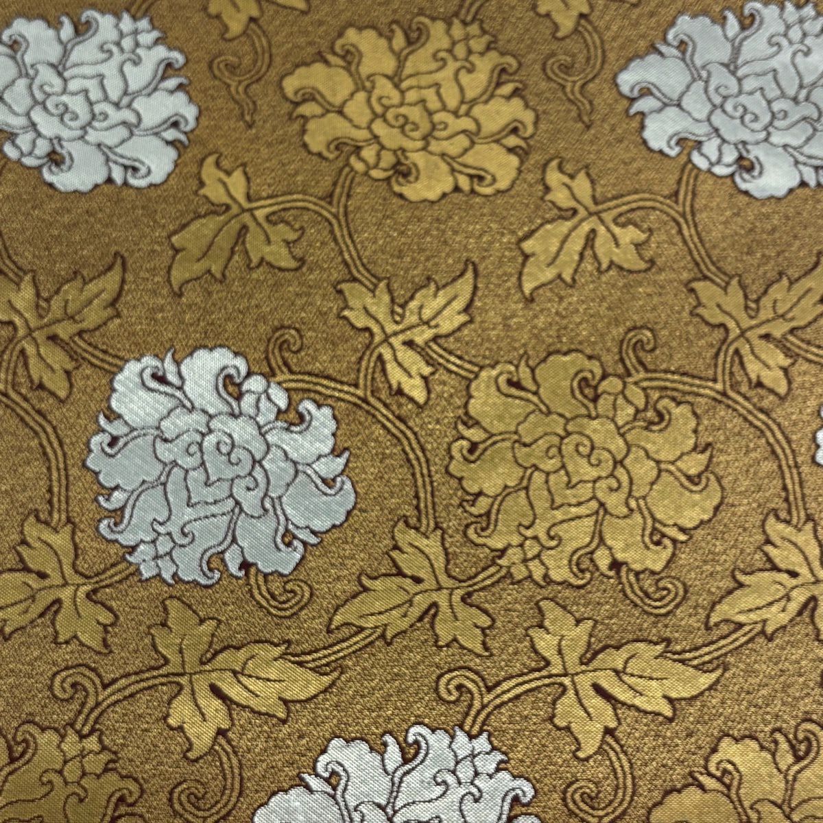【美品】 袋帶 逸品級 龍村晋 落款あり 金銀二重蔓牡丹錦 牡丹唐草紋 金金箔 金色 全通 純蠶絲