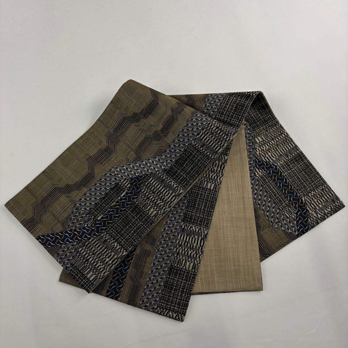 【美品】 付下 身長162.5cm 袖長66cm M 雙層 袋帶套裝 塩澤紬織織 塩澤絣 證書齊全 縱條 格子 黑 純蠶絲 名品級