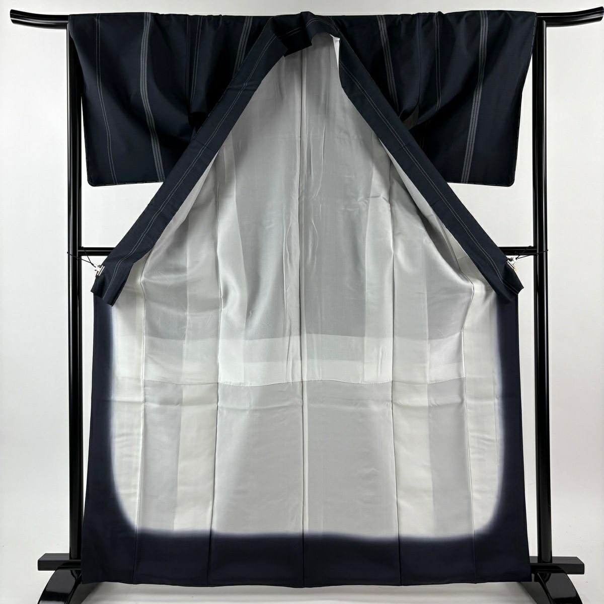 【美品】 大島紬織 身長165cm 袖長64.5cm M 雙層 袋帶套裝 古代染色純植物染 證書附帶 縱條紋 墨色 純蠶絲 名品級