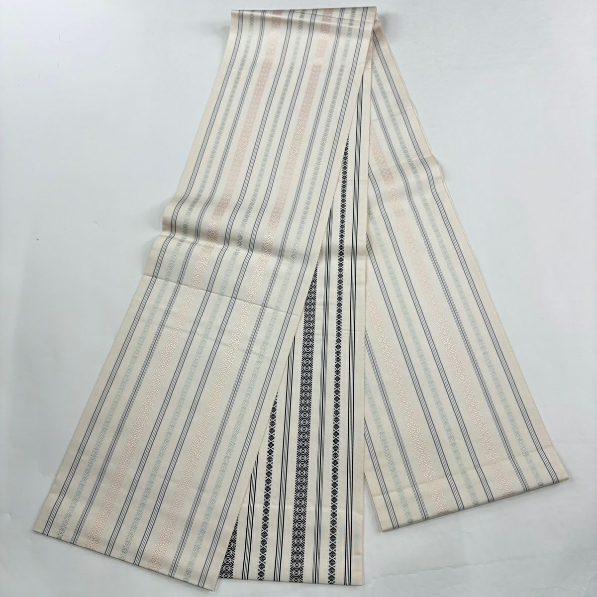 【美品】 大島紬織 身長165cm 袖長64.5cm M 雙層 袋帶套裝 古代染色純植物染 證書附帶 縱條紋 墨色 純蠶絲 名品級