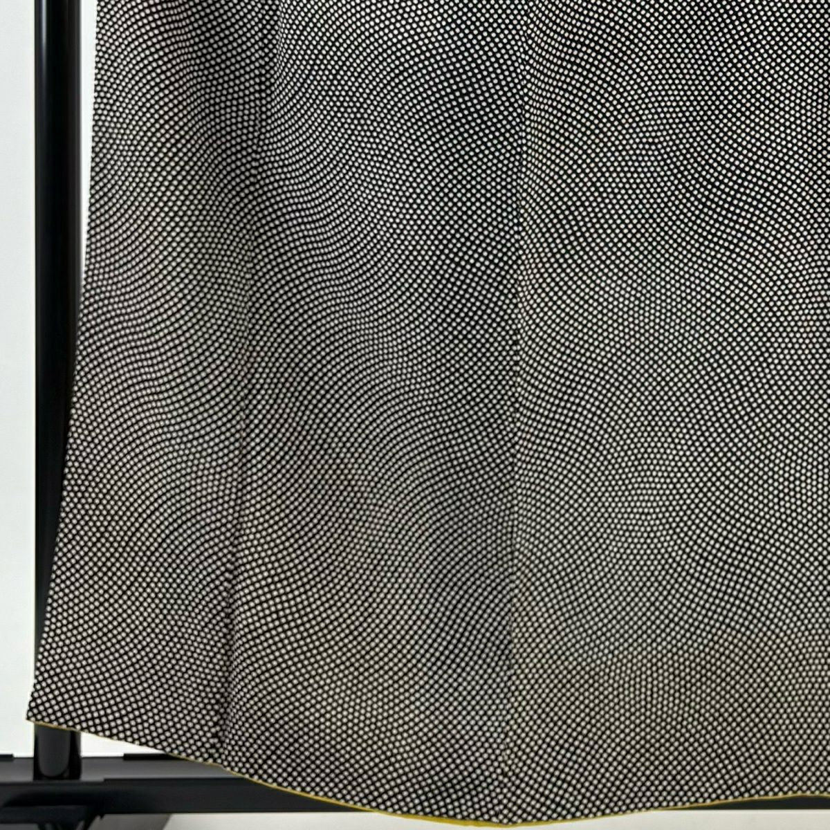 【美品】 小紋 身長157cm 袖長62.5cm S 雙層 點點 絞織 黑 純蠶絲 名品級