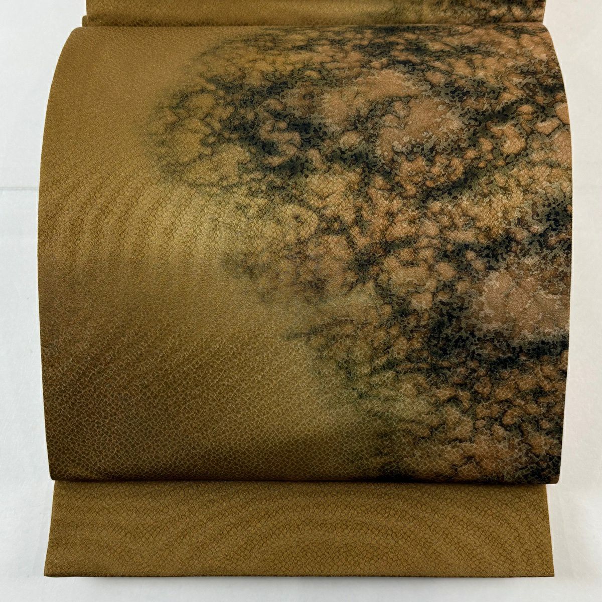 【美品】 袋帶 名品級 霞 幾何學圖案 銀線 漸層 茶 お太鼓圖案 純蠶絲