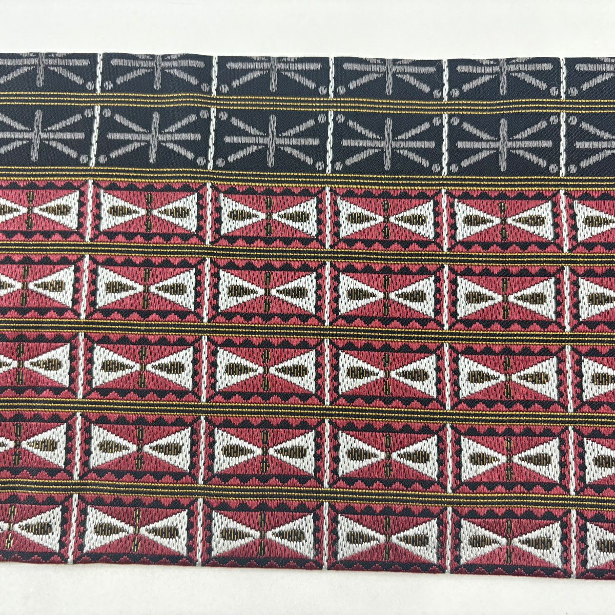 【美品】 名古屋帶 名品級 幾何學 縞 金絲 金金箔 小豆 純蠶絲