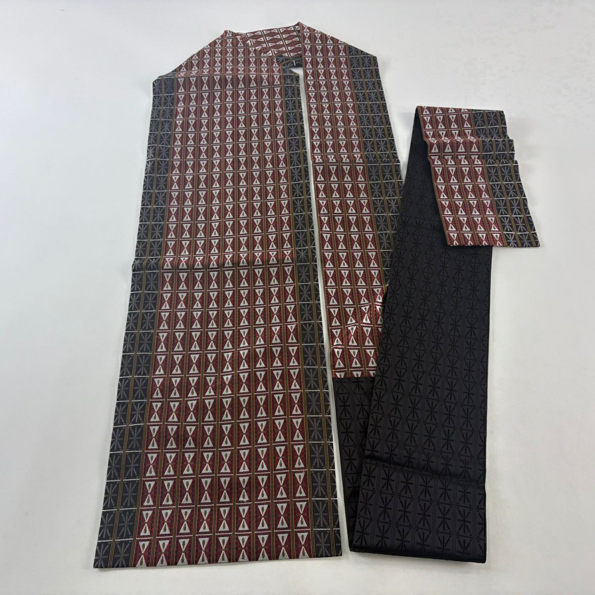 【美品】 名古屋帶 名品級 幾何學 縞 金絲 金金箔 小豆 純蠶絲