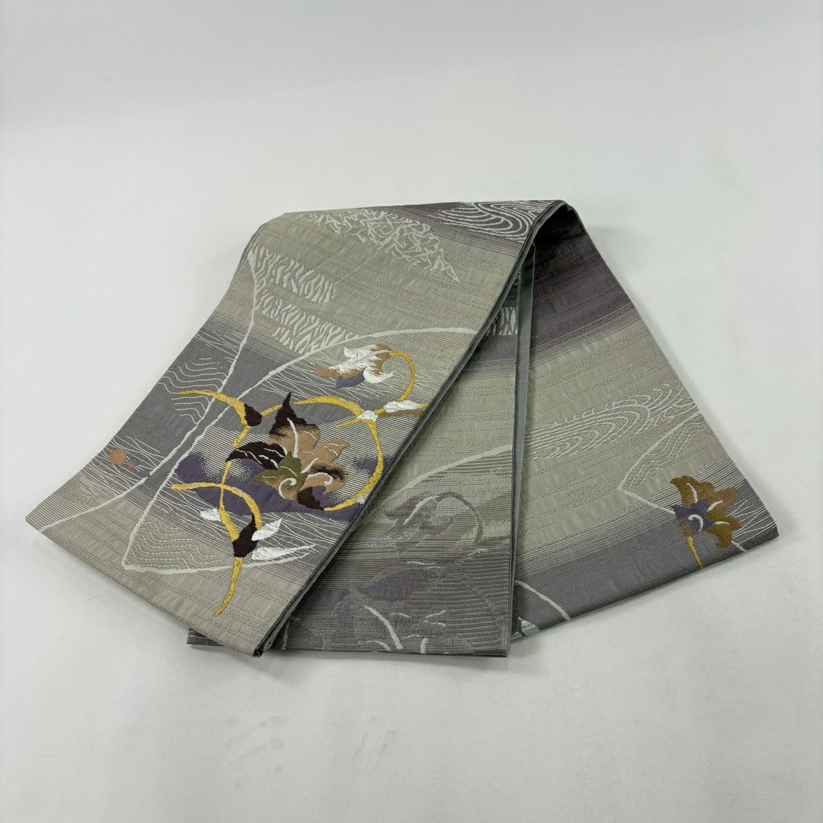【美品】 袋帶 名品級 草花紋紋 金金箔 金銀彩 灰紫色 お太鼓柄 純蠶絲