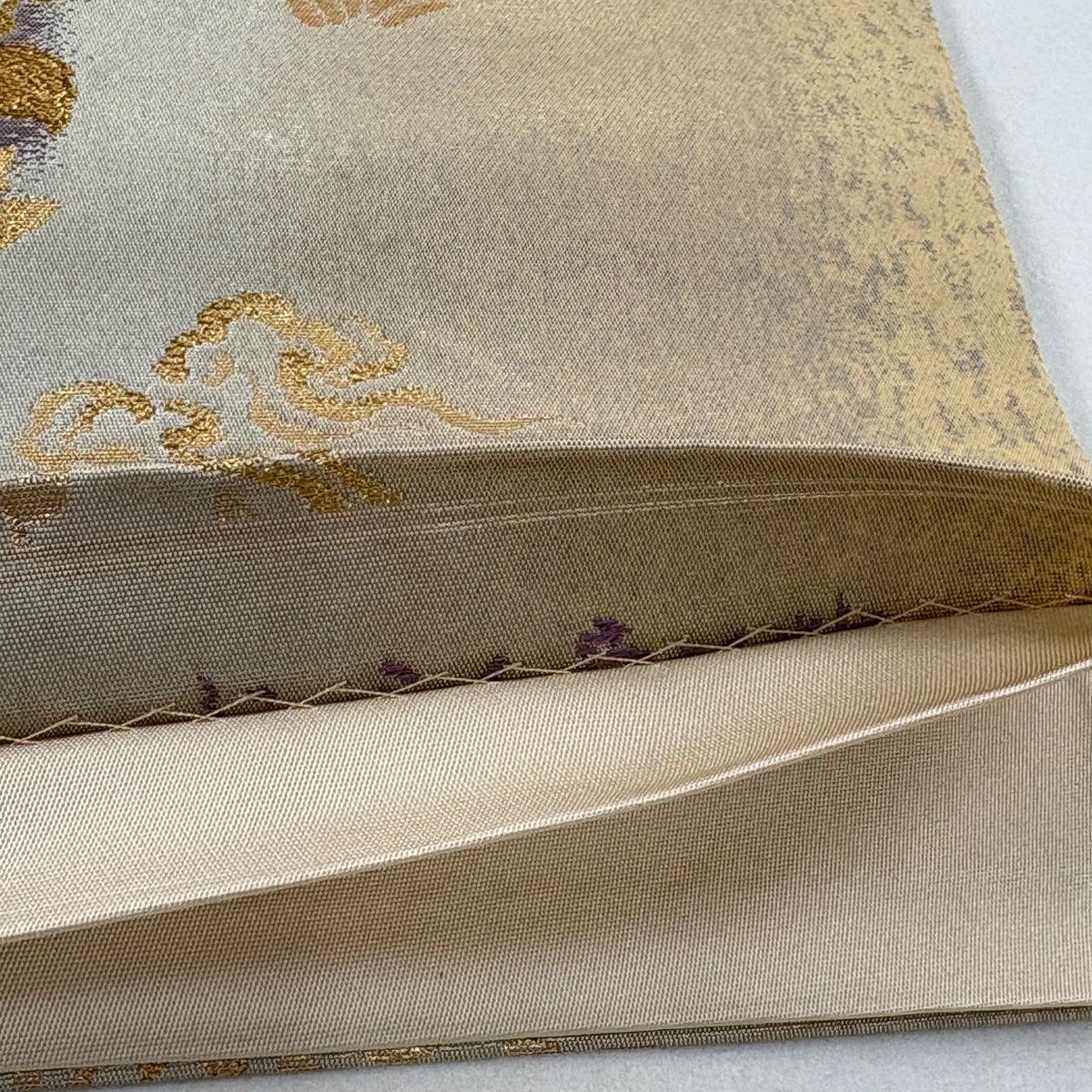 袋帶 名品級 じゅらく 落款あり 帝王紫 華紋 向かい鳥 金金箔 金絲 米色 大鼓圖案 純蠶絲