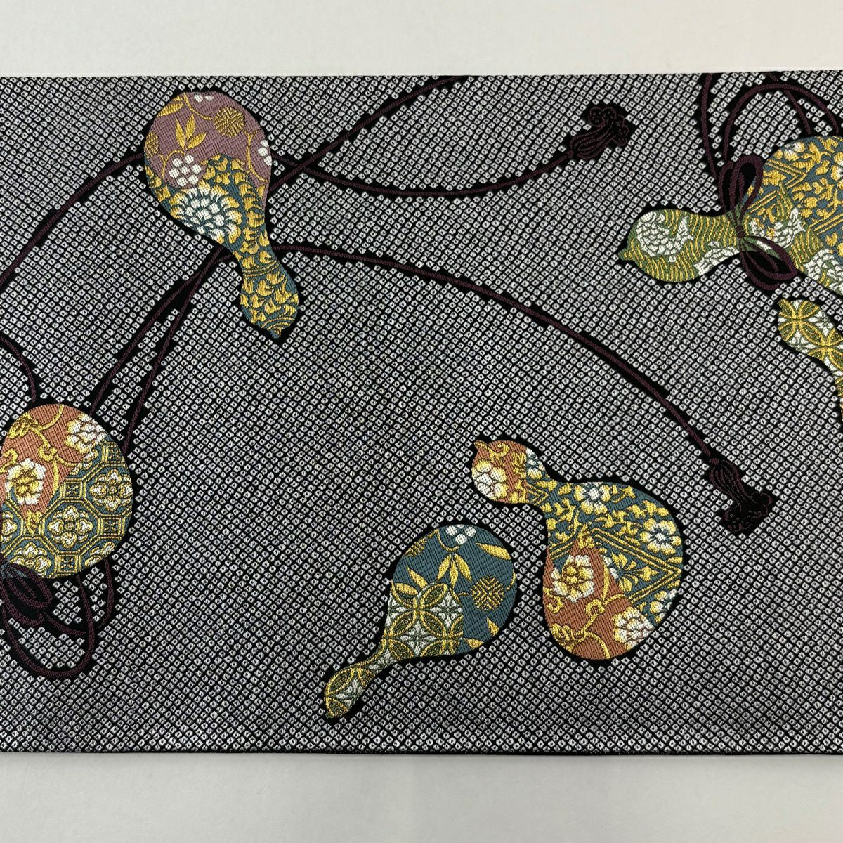 【美品】 袋帶 名品級 瓢箪 草花紋 金糸 黑灰 六通 純蠶絲