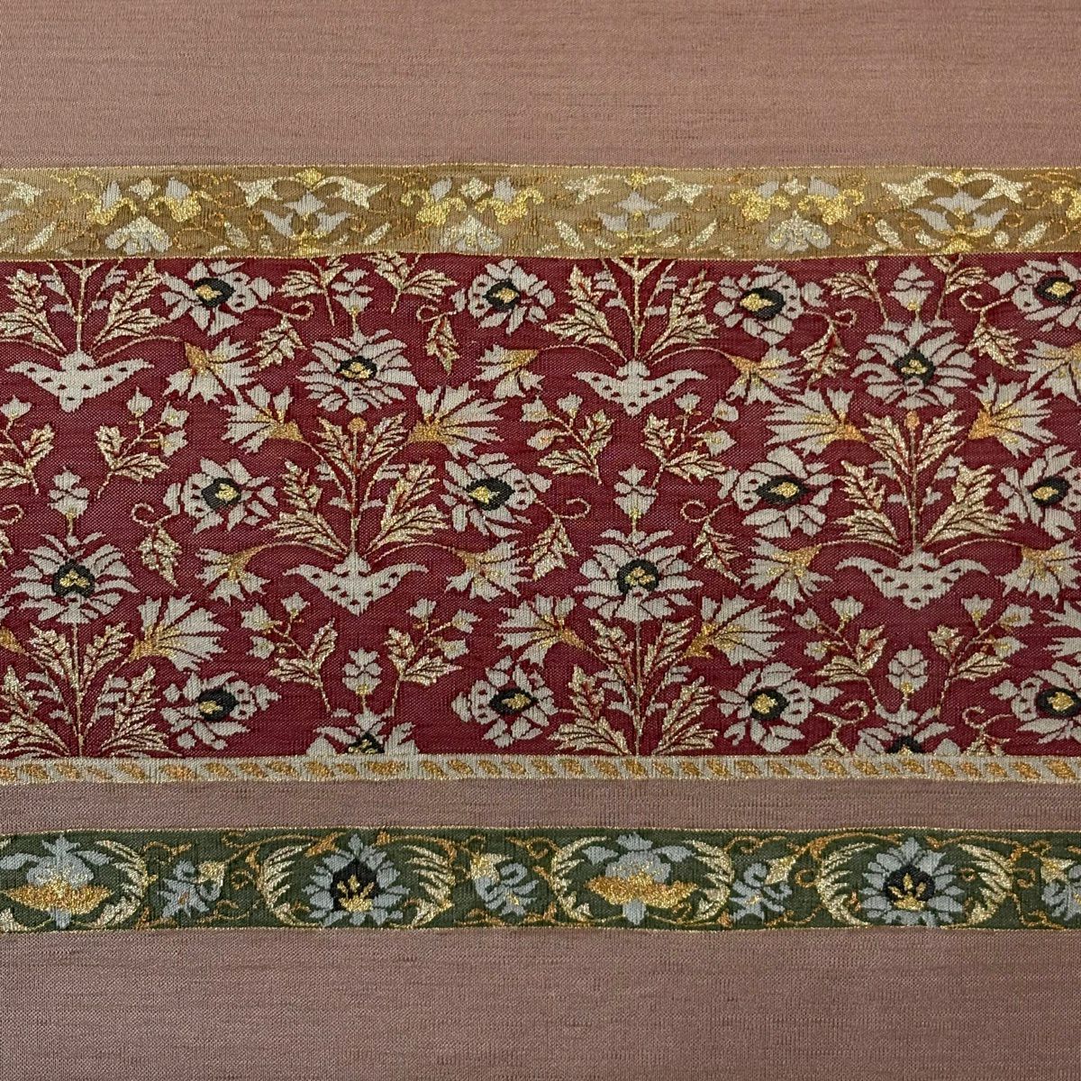 【美品】 名古屋帶 名品級 草花紋 金糸 薄小豆 純蠶絲