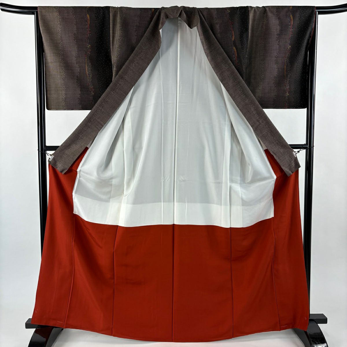 【美品】 大島紬織 身長166.5cm 袖長65.5cm M 雙層 純泥染 證書齊全 幾何學圖案 焦茶 純蠶絲 名品級