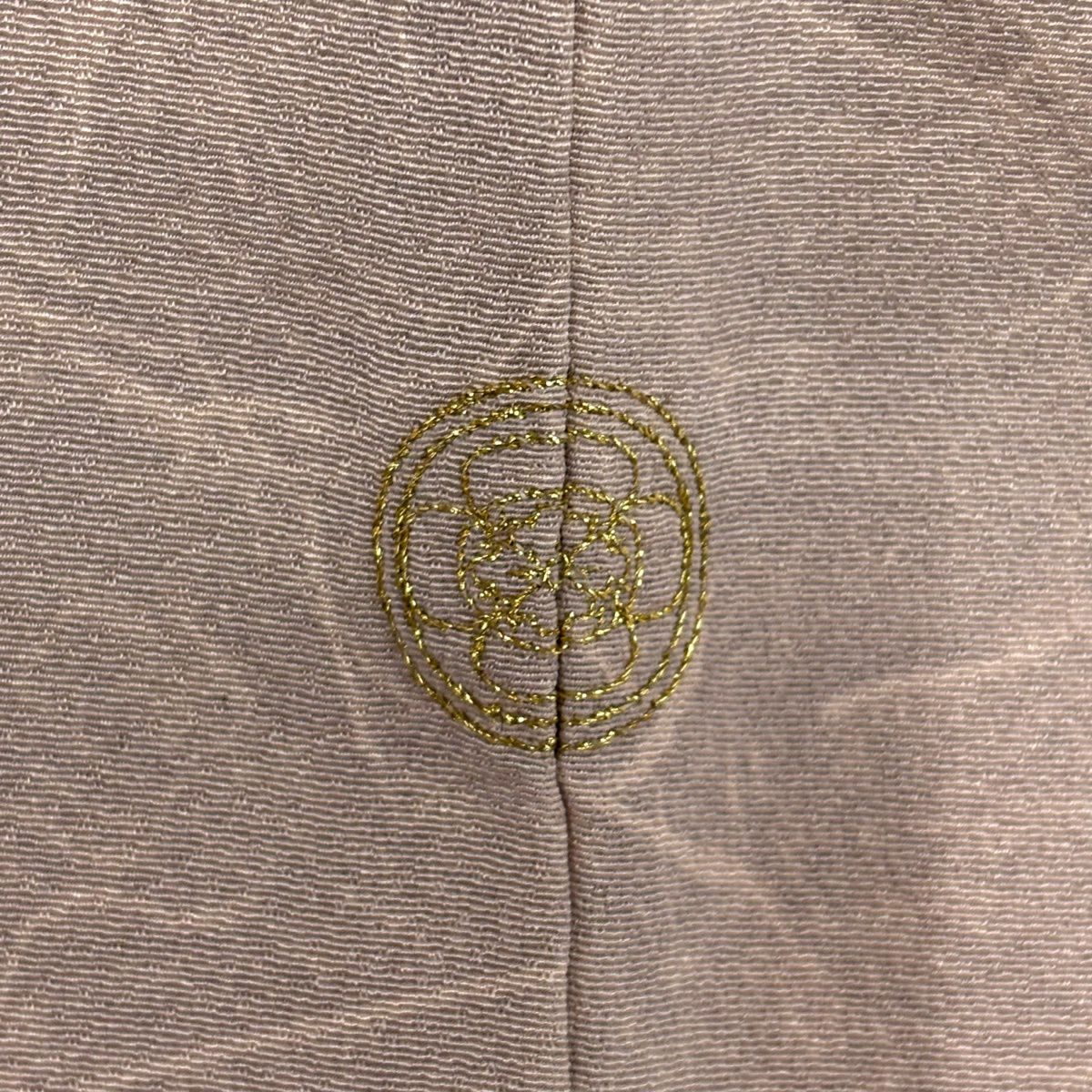 訪問服 身長159.5cm 袖長65.5cm M 雙層 華紋 花唐草紋 刺繡 金糸 灰櫻 純蠶絲 名品級 一つ紋
