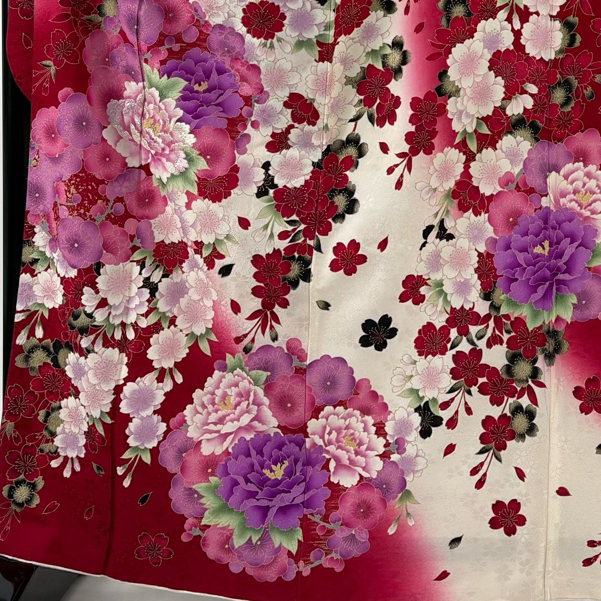 振袖禮服 身長165cm 袖長65.5cm M 雙層 牡丹 櫻花 刺繡 金金箔 奶油色 純蠶絲 名品級