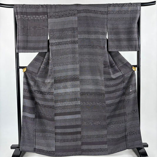 【美品】 江戶小紋 身長167.5cm 袖長67cm M 雙層 落款あり 圖案寄せ 段紋 黑灰 純蠶絲 名品級