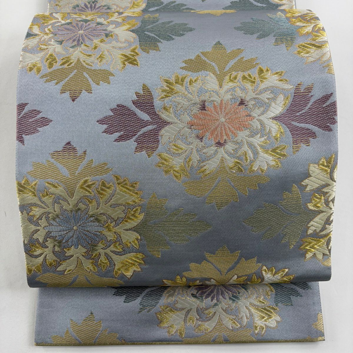 【美品】 袋帶 逸品級 となみ織物 落款あり 關西仕立 華紋 金金箔 唐織 灰色 六通 純蠶絲