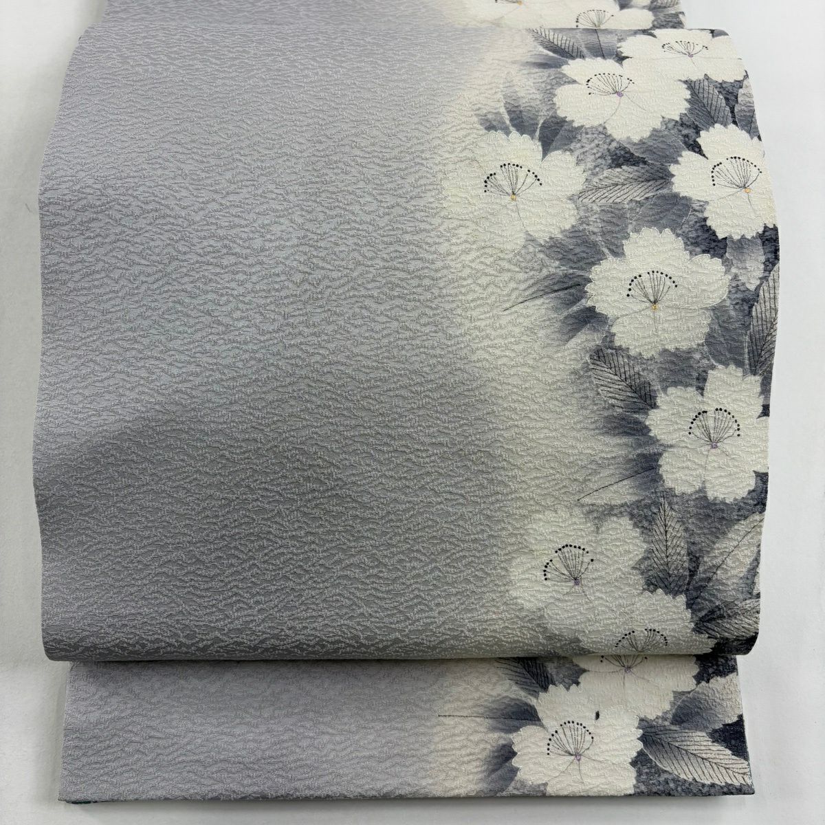 【美品】 袋帶 逸品級 菅有鬼一 落款 草花紋 金銀彩 灰 六通 純蠶絲