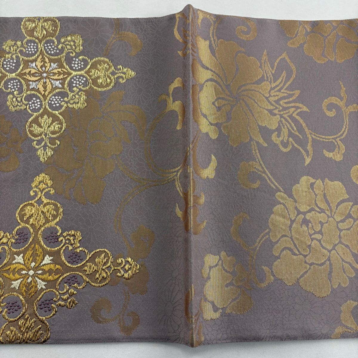 【美品】 袋帶 逸品級 山口美術織物 落款あり 菊花地牡丹正倉院文 鳳凰 金銀彩 刺繡 灰紫 お太鼓柄 純蠶絲