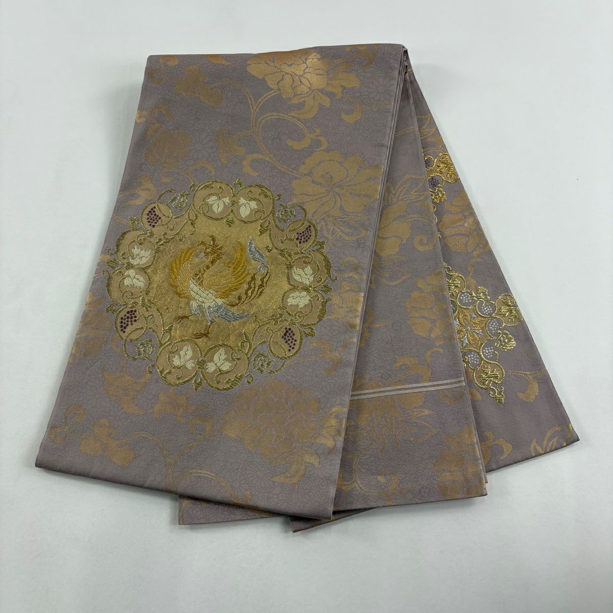 【美品】 袋帶 逸品級 山口美術織物 落款あり 菊花地牡丹正倉院文 鳳凰 金銀彩 刺繡 灰紫 お太鼓柄 純蠶絲
