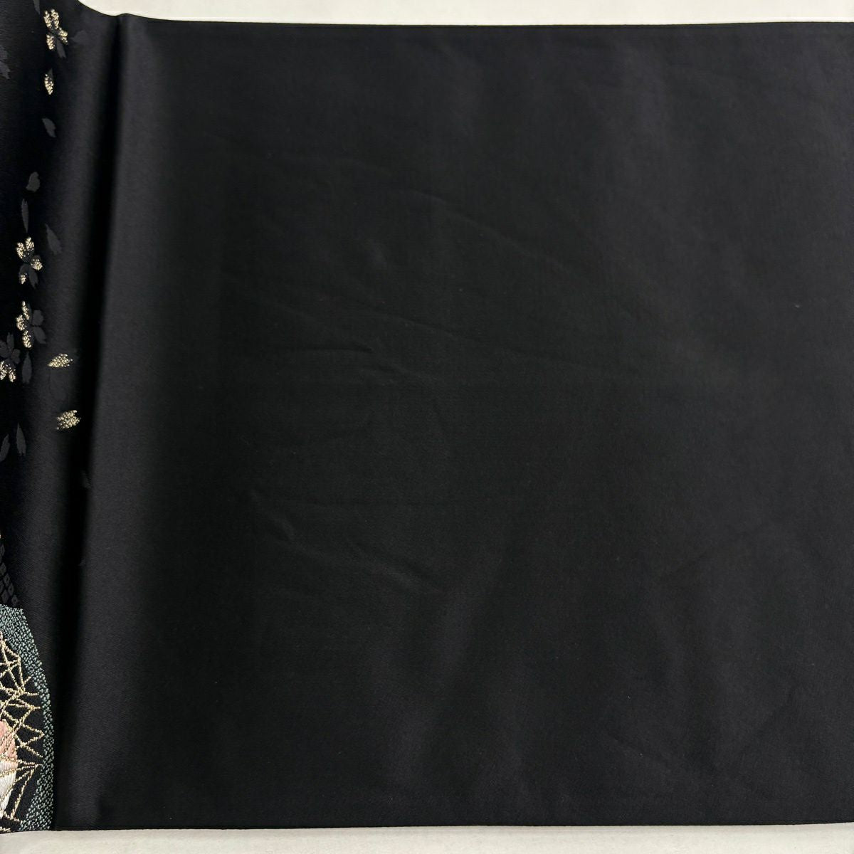【美品】 袋帶 逸品級 萬葉染 兔子 露芝 金絲 刺繡 黑 六通 純蠶絲