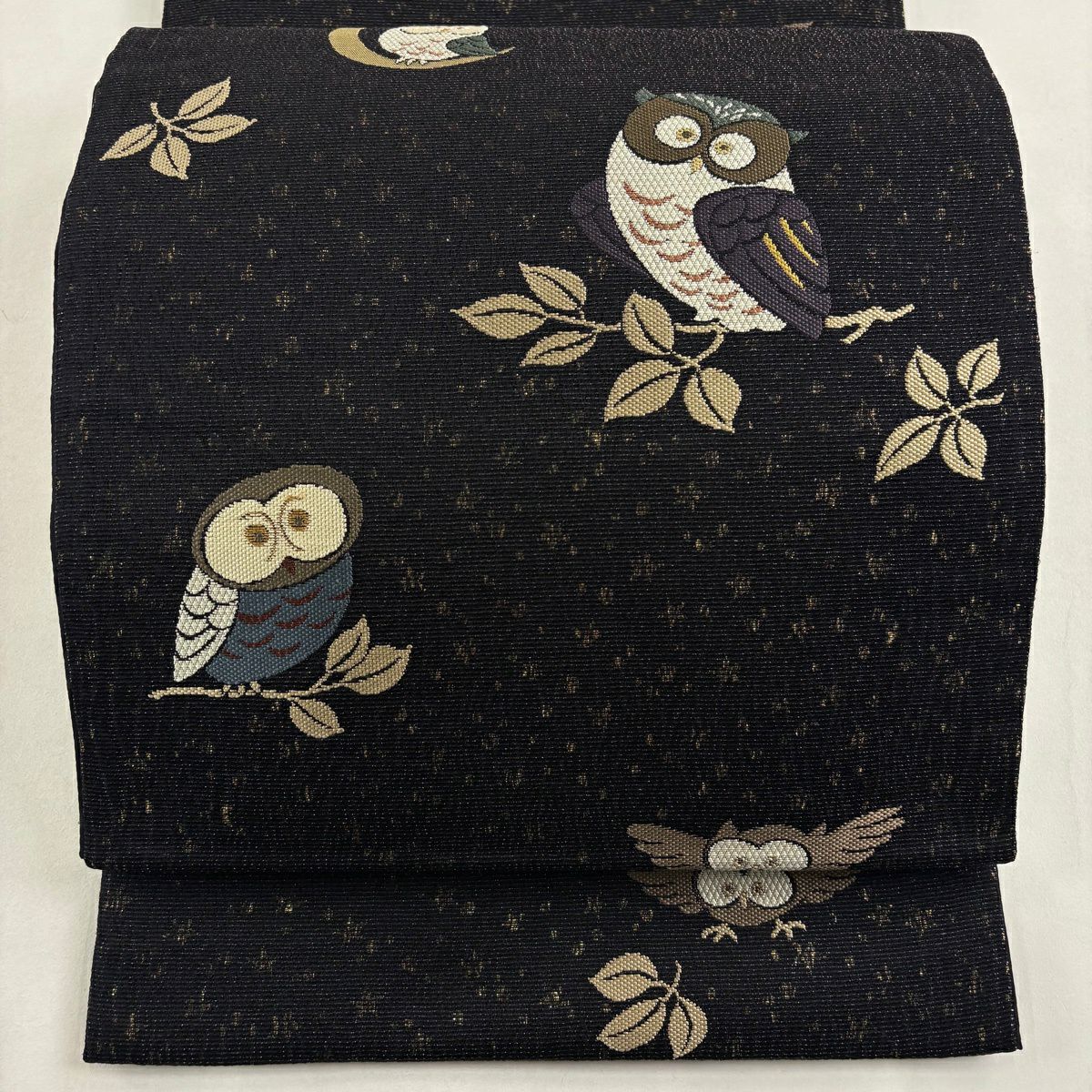【美品】 袋帶 逸品級 貓頭鷹 葉子 刺繡 金金箔 黑 六通 純蠶絲
