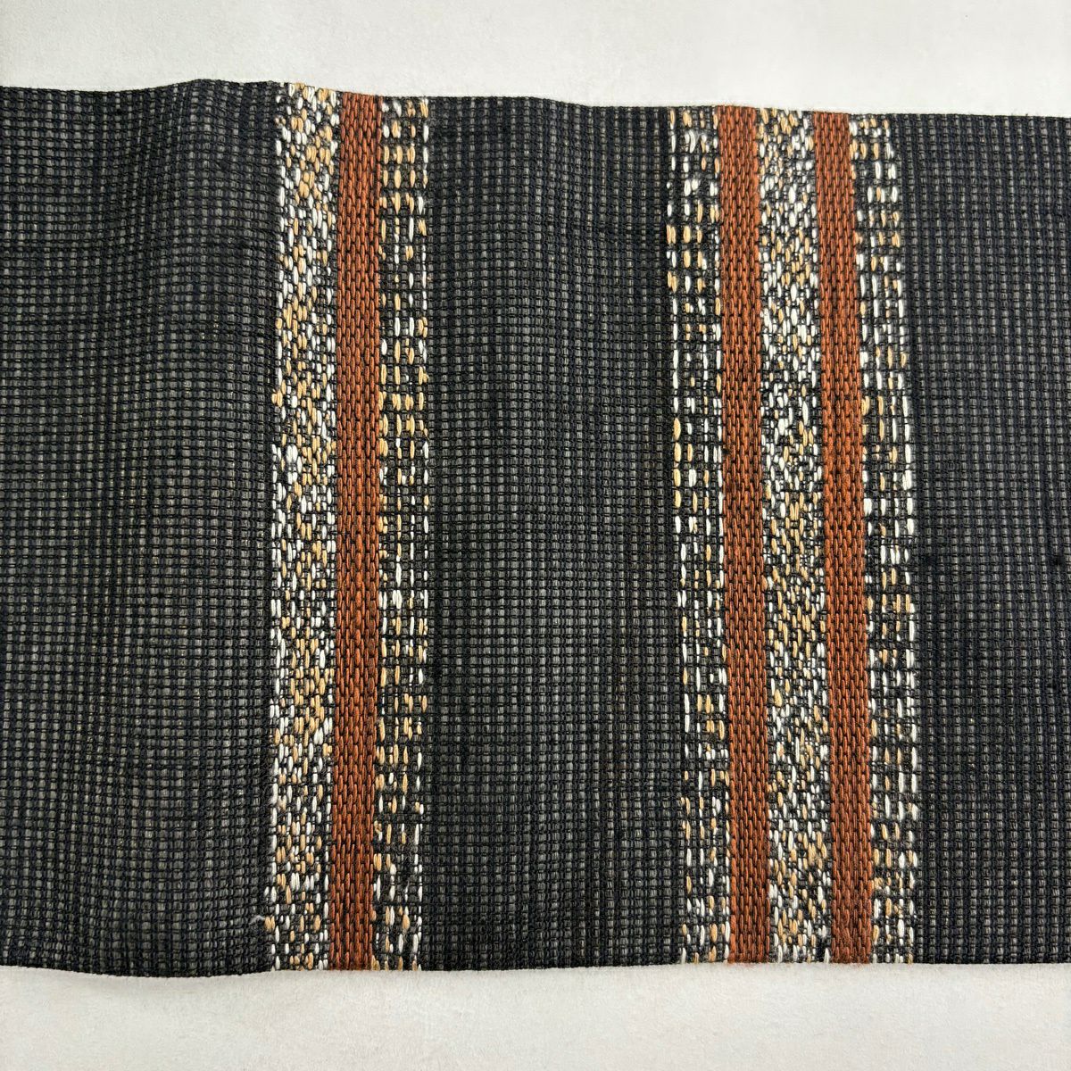 【美品】名古屋帶 逸品級 夏帶 貓圖案 條紋 刺繡 金彩裝飾 黑灰 純蠶絲