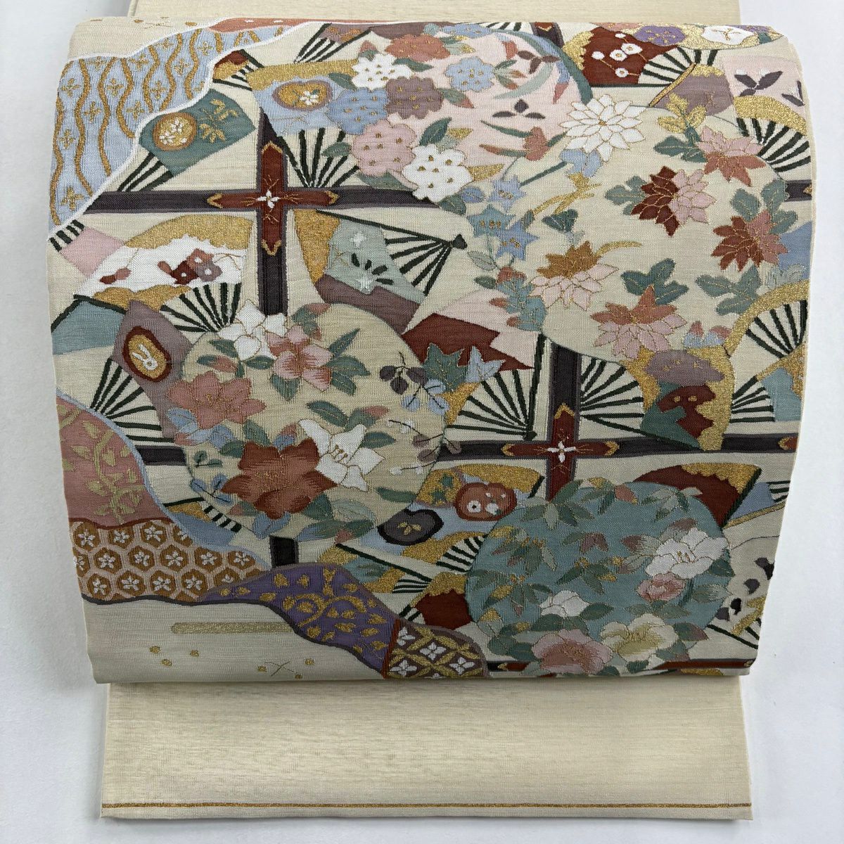 【美品】 袋帶 逸品級 花丸紋 扇子子 金絲 米色 大鼓圖案 純蠶絲