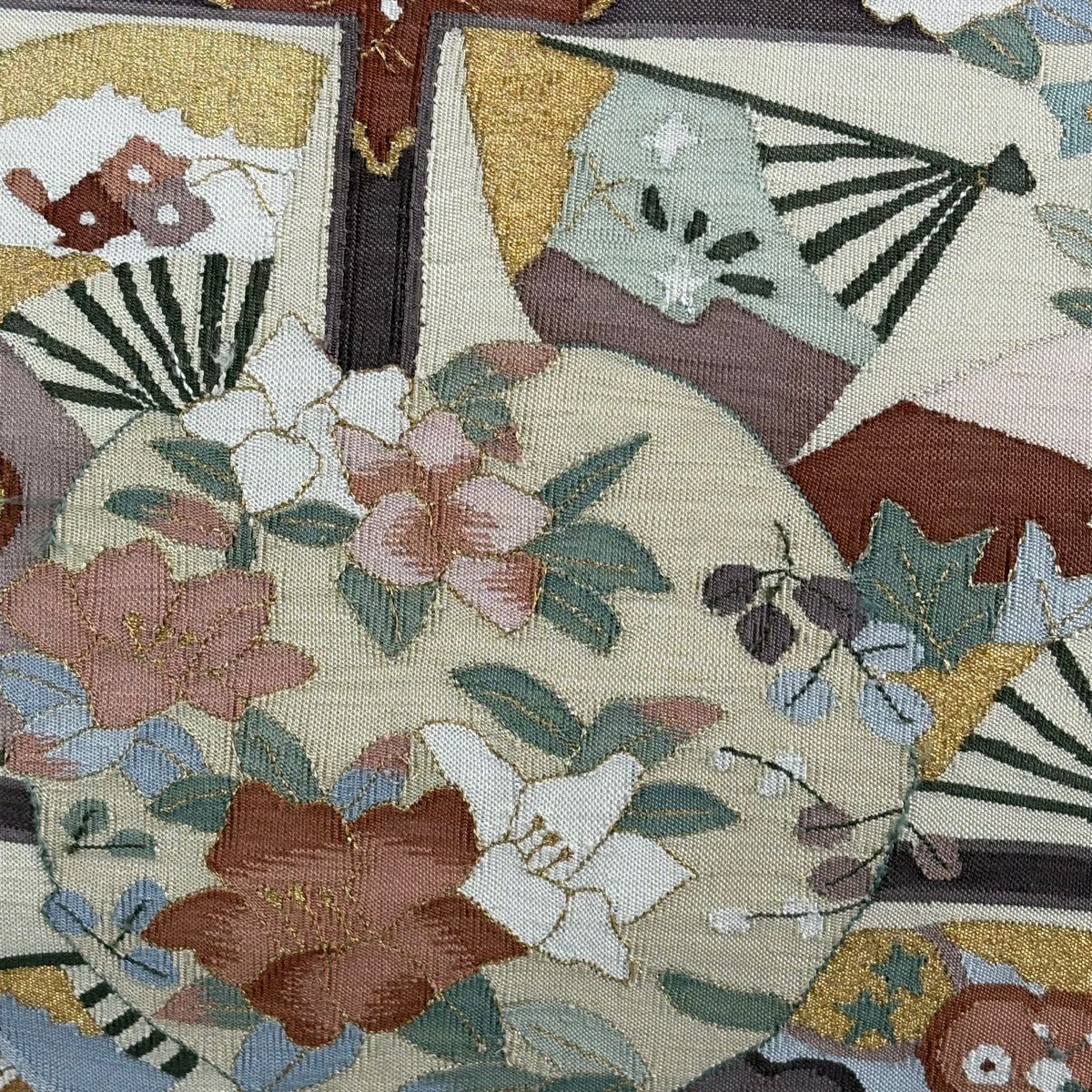 【美品】 袋帶 逸品級 花丸紋 扇子子 金絲 米色 大鼓圖案 純蠶絲