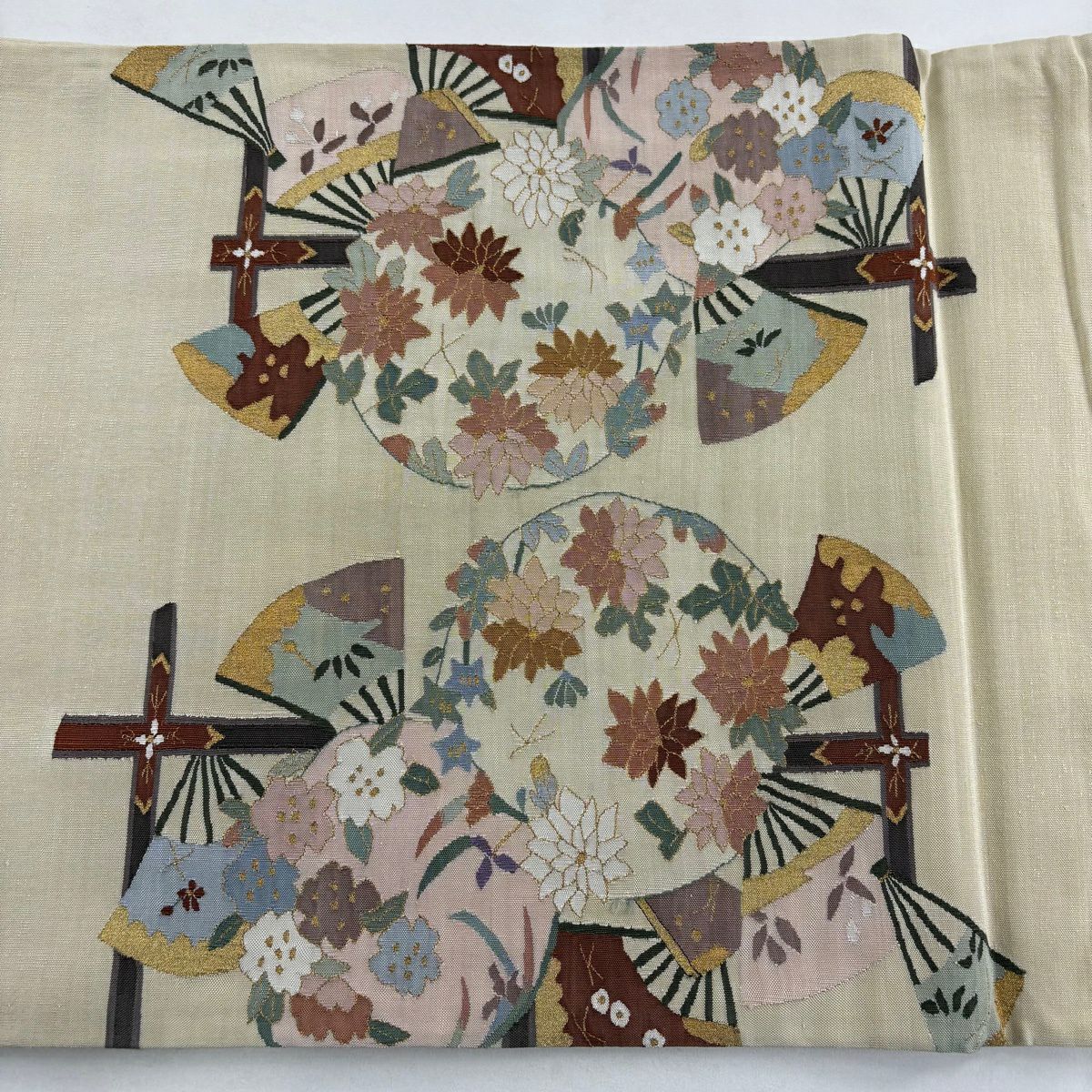 【美品】 袋帶 逸品級 花丸紋 扇子子 金絲 米色 大鼓圖案 純蠶絲