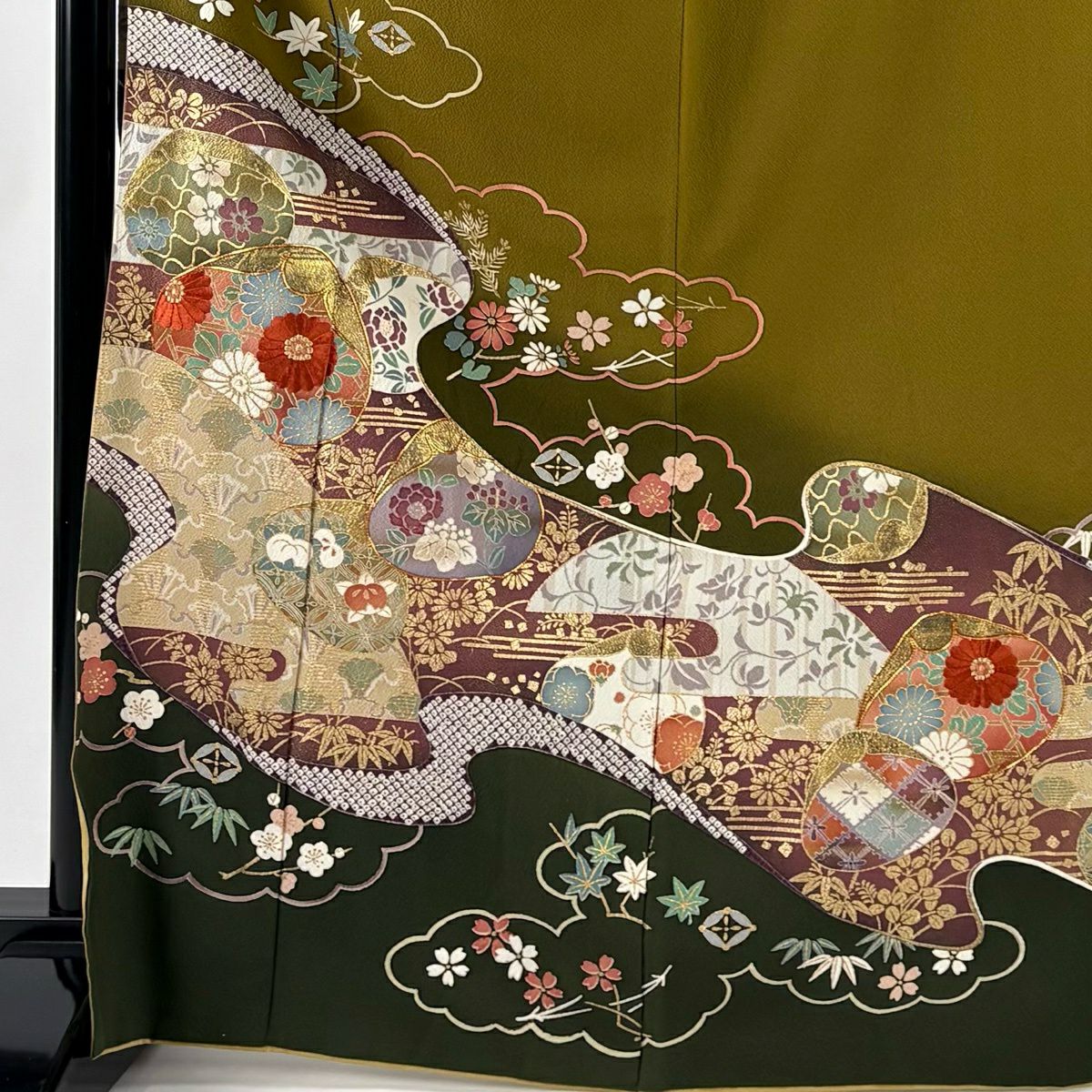 振袖禮服 身長169.5cm 袖長67cm M 雙層 貝合 松樹竹子梅花 刺繡 金彩裝飾 鶯 純蠶絲 名品級