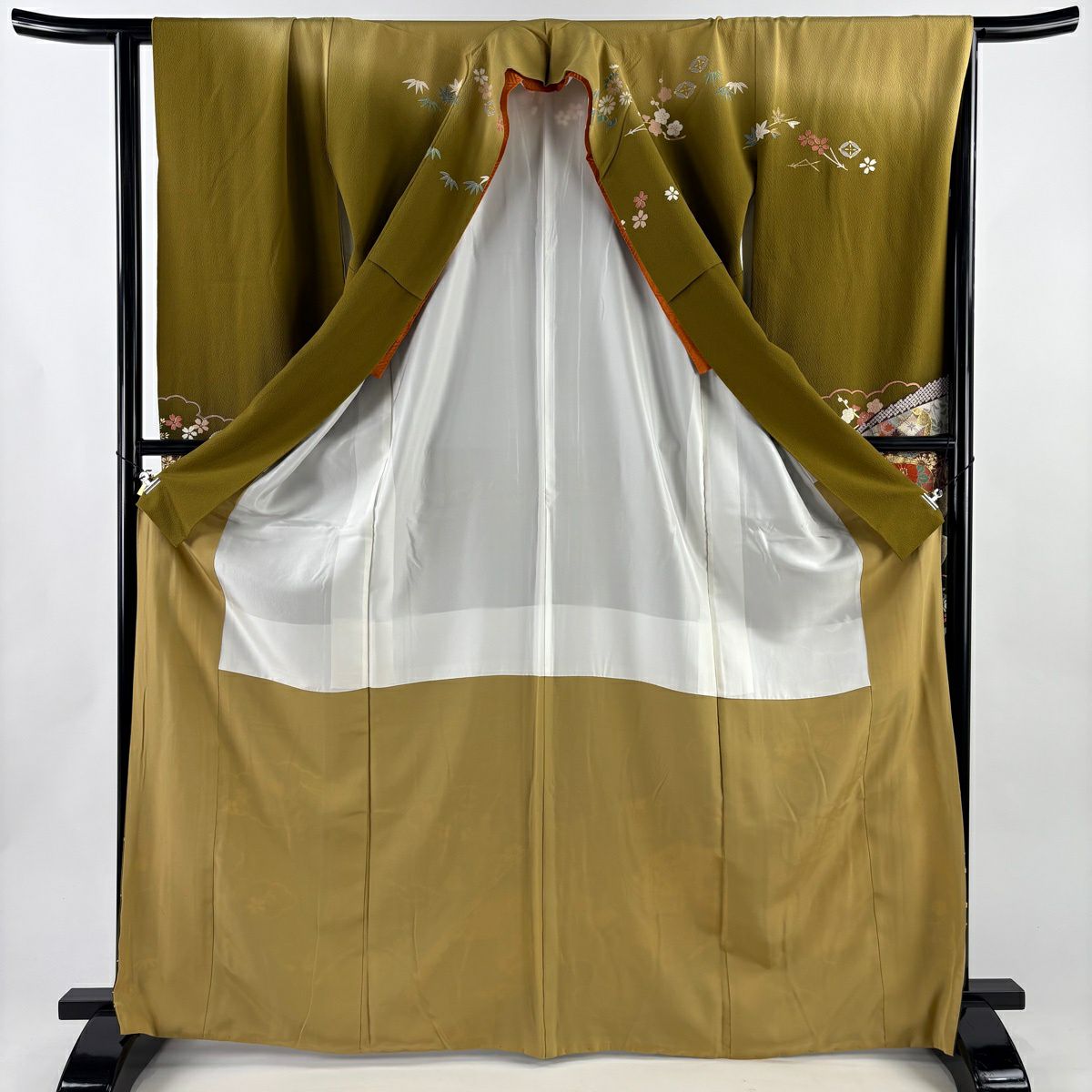 振袖禮服 身長169.5cm 袖長67cm M 雙層 貝合 松樹竹子梅花 刺繡 金彩裝飾 鶯 純蠶絲 名品級