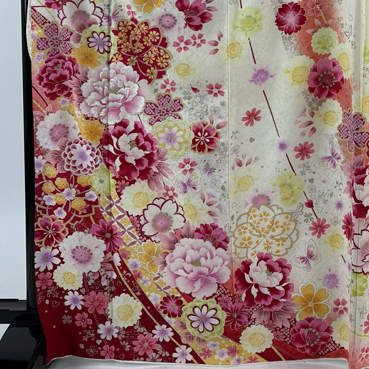 振袖禮服 身長169cm 袖長66.5cm M 雙層 牡丹 蝶 刺繡 銀通 Cream 純蠶絲 名品級
