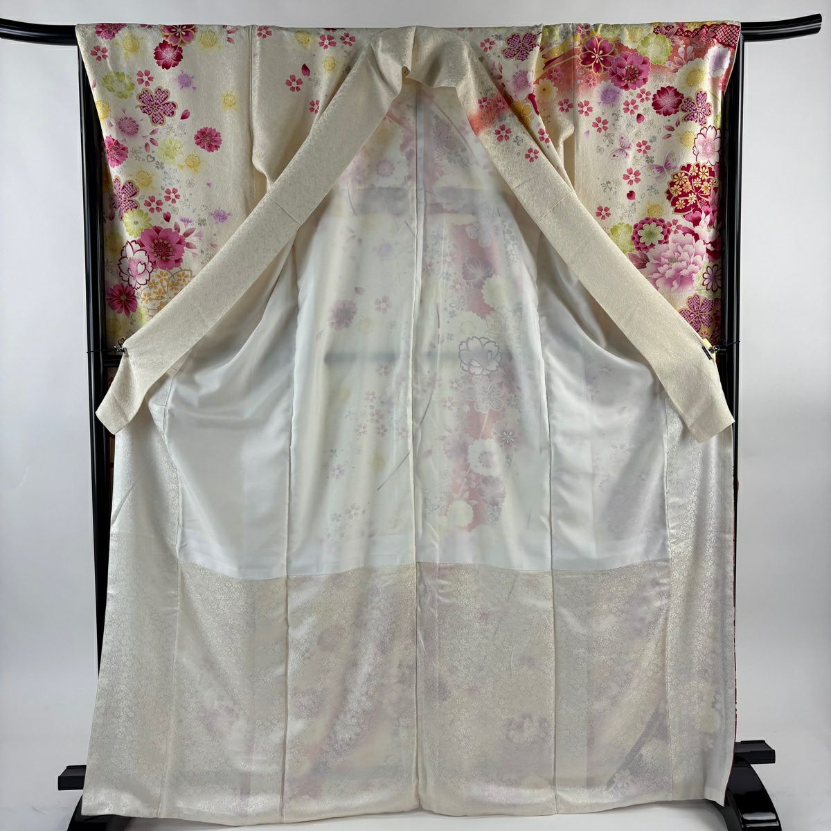 振袖禮服 身長169cm 袖長66.5cm M 雙層 牡丹 蝶 刺繡 銀通 Cream 純蠶絲 名品級