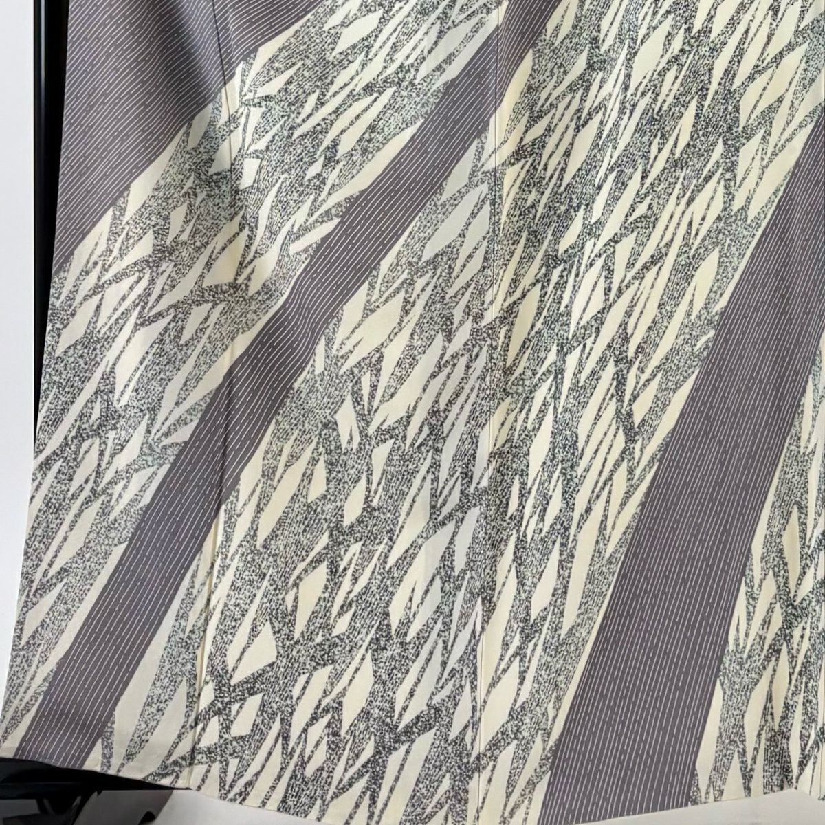 【美品】訪問服 身長160.5cm 袖長65.5cm M 雙層 落款あり 葉柄 斜紋 灰紫 純蠶絲 名品級
