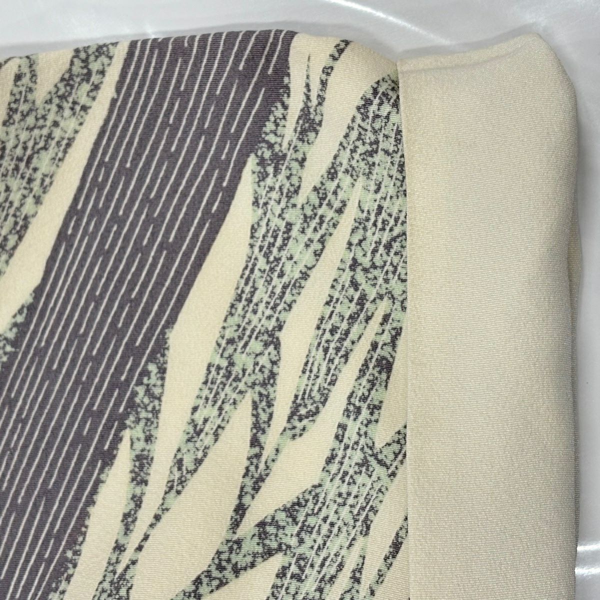 【美品】訪問服 身長160.5cm 袖長65.5cm M 雙層 落款あり 葉柄 斜紋 灰紫 純蠶絲 名品級