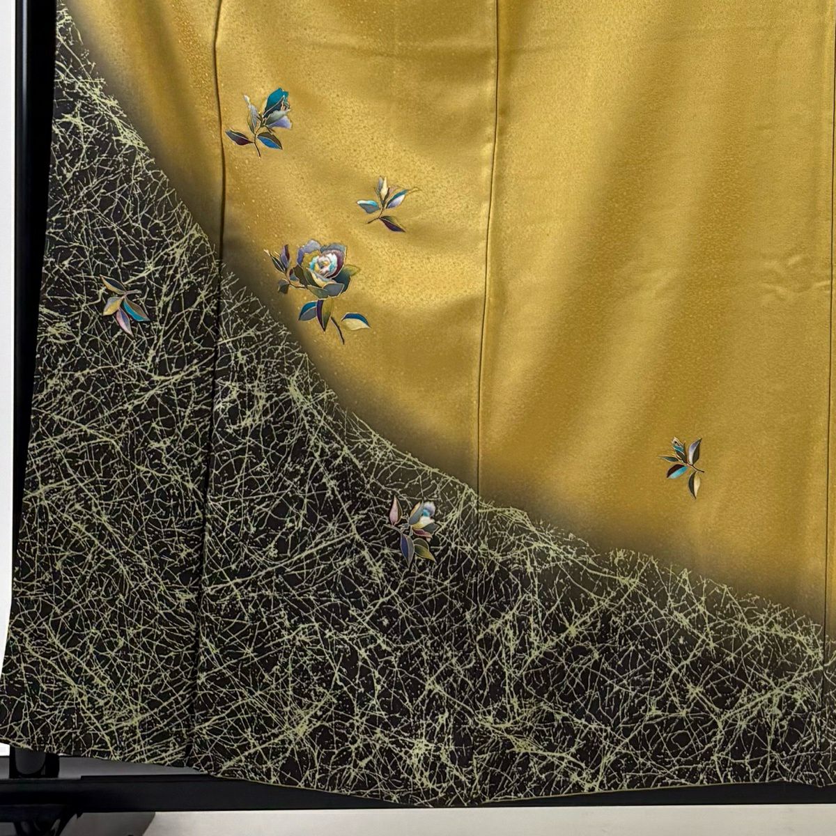 【美品】 付下 身長159.5cm 袖長65cm M 雙層 斉藤三才 落款あり 薔薇 幾何學圖案 金銀彩 染分 黃土色 純蠶絲 名品級