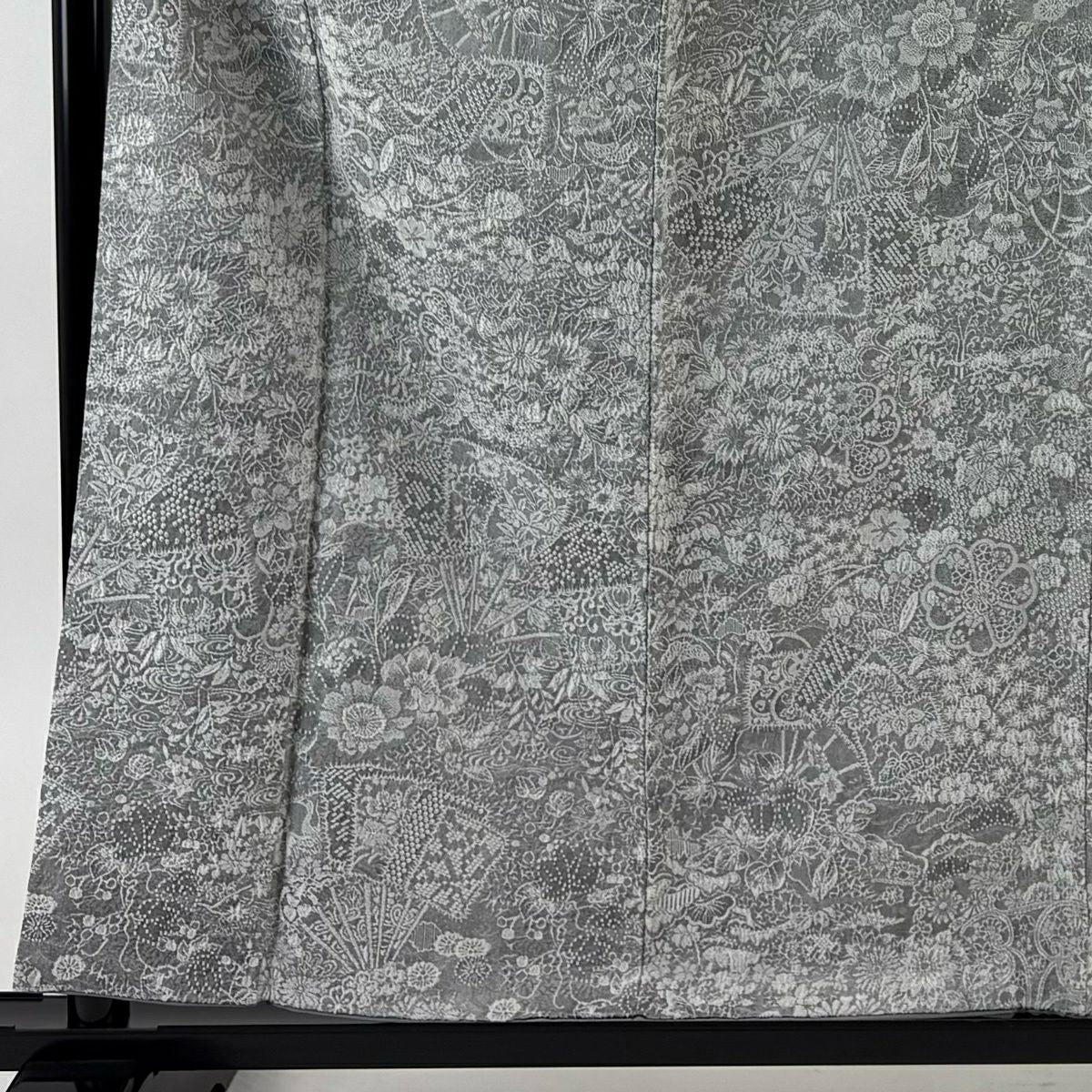 小紋 身長159cm 袖長65.5cm M 雙層 紋意匠 草花紋紋 松樹 灰色 純蠶絲 名品級