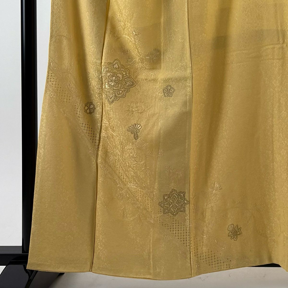 付下 身長160.5cm 袖長63.5cm S 雙層 花唐草紋 華紋 刺繡 金線 淺黃 純蠶絲 優品級 一個紋