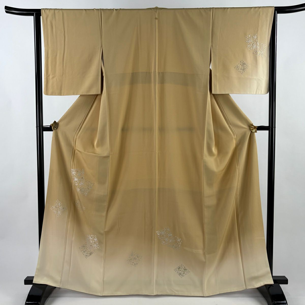 【美品】 付下 身長164.5cm 袖長64.5cm M 雙層 幾何圖案 金絲 刺繡 淺黃土色 純蠶絲 優品級 一個紋