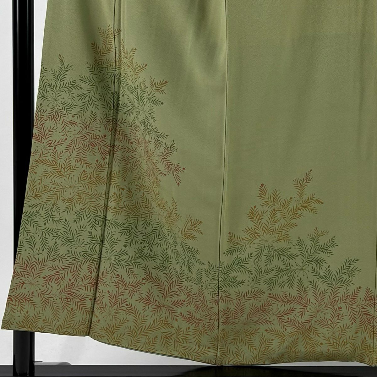 【美品】訪問服 身長154.5cm 袖長65cm M 雙層 草花紋紋 よもぎ色 純蠶絲 秀品級 一つ紋