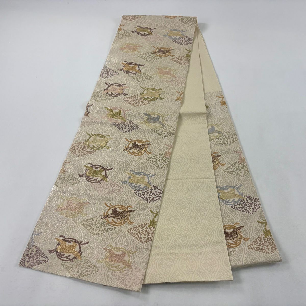 【美品】 袋帶 名品級 鳥 草花紋 金糸 奶油 六通 純蠶絲