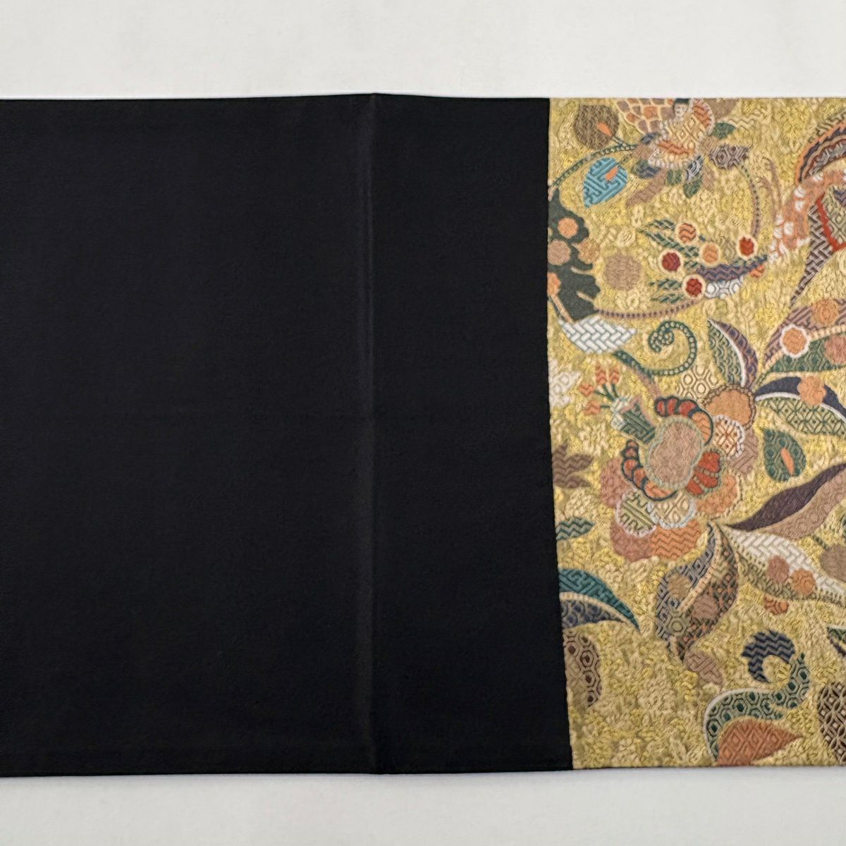 【美品】 袋帶 名品級 花唐草紋 金金箔 金色 六通 純蠶絲
