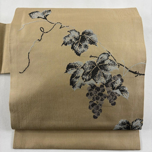 【美品】 名古屋帶 名品級 葡萄 刺繡 薄茶 純蠶絲