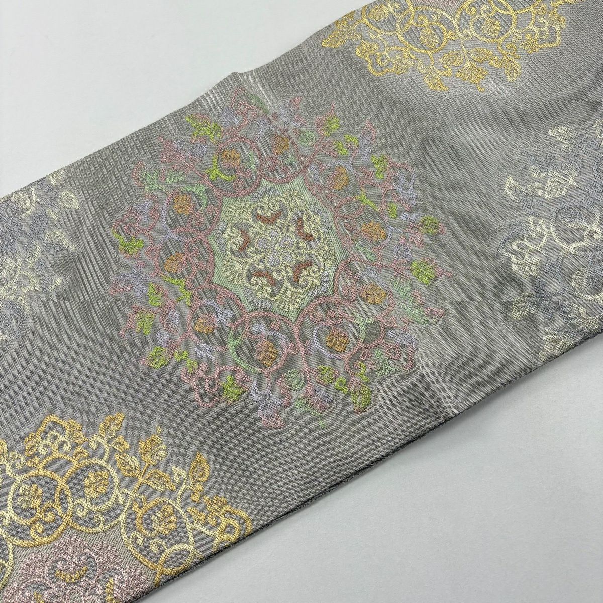 【美品】 袋帶 名品級 華紋 金銀絲 銀色 六通 純蠶絲