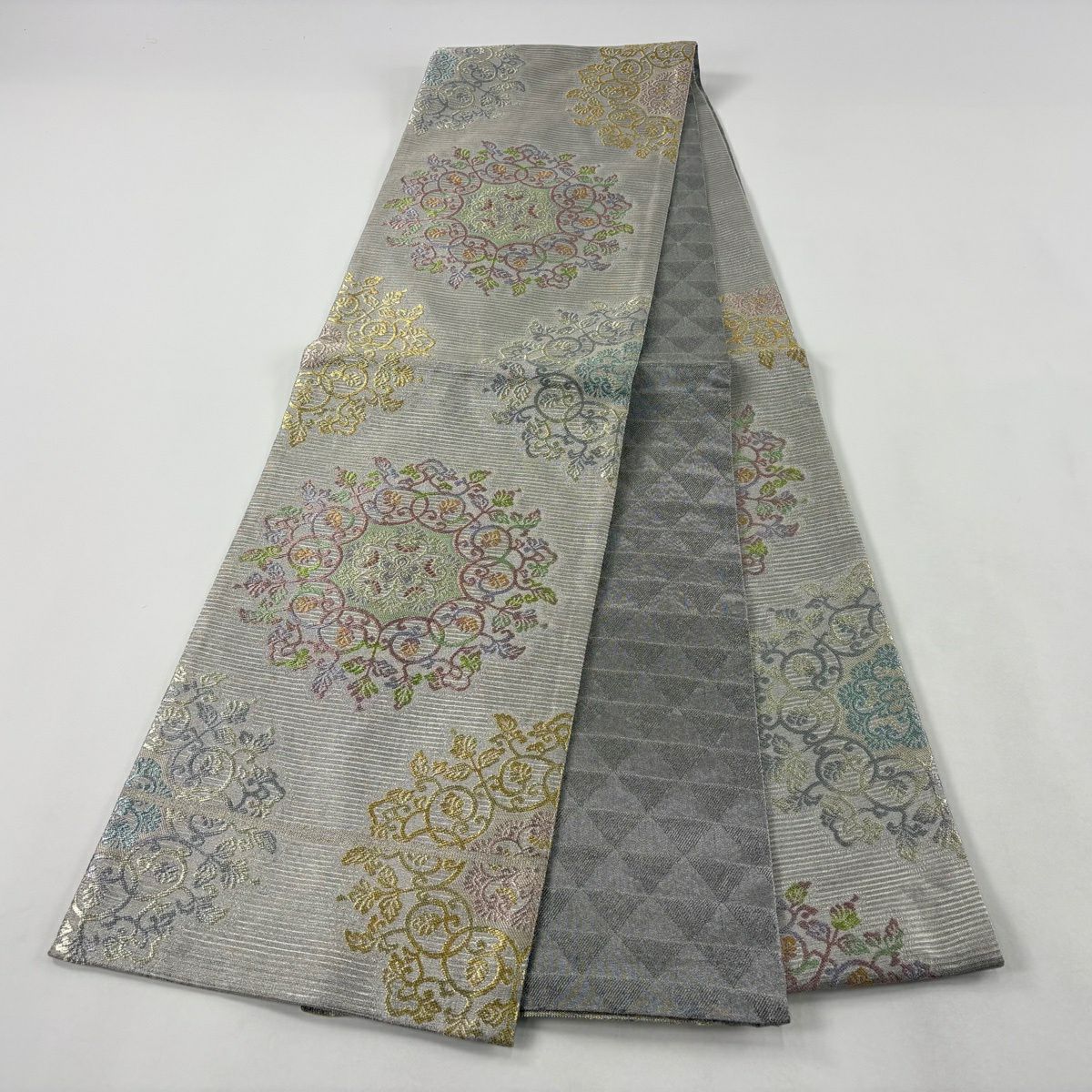 【美品】 袋帶 名品級 華紋 金銀絲 銀色 六通 純蠶絲