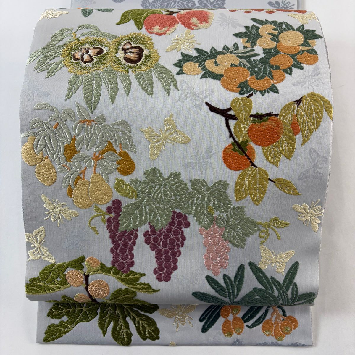 【美品】 袋帶 逸品級 落款 山口弘躬染織 四季果實紋 蟲 刺繡 灰 深藍色 お太鼓柄 純蠶絲