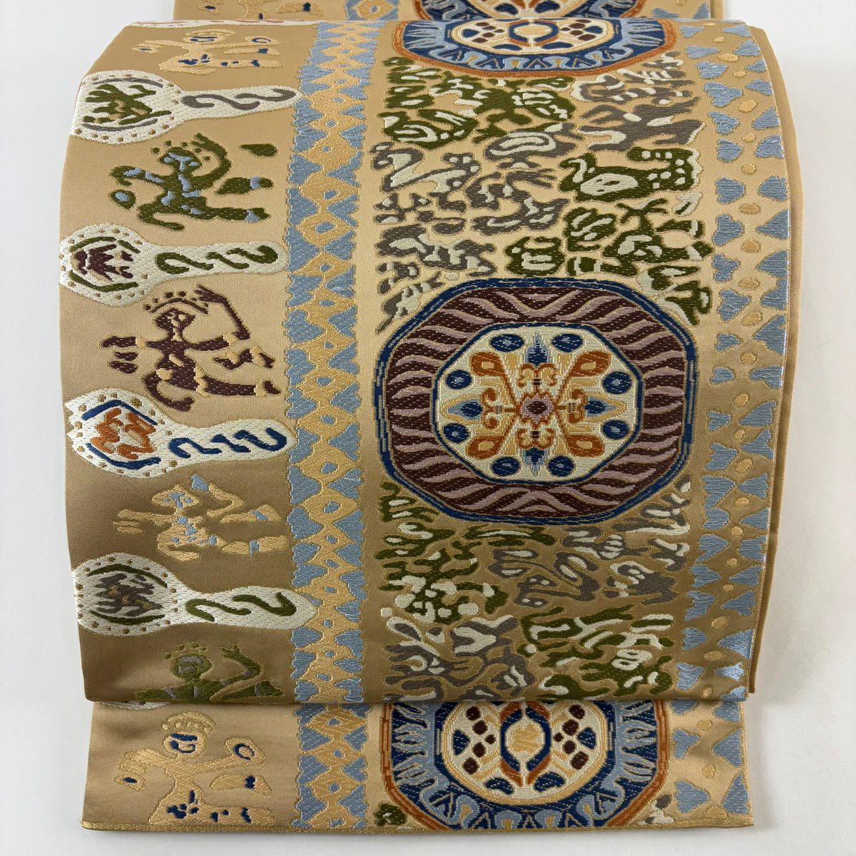 袋帶 逸品級 白綾苑大庭 落款あり 關西仕立 雜幾何圖案 刺繡 金絲 淺茶 六通 純蠶絲